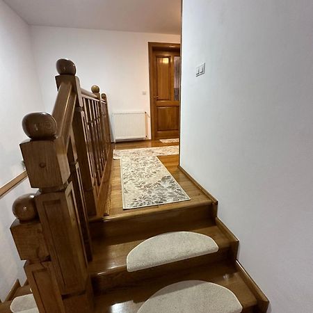 Casa Dacului Hotel Petrova Bagian luar foto