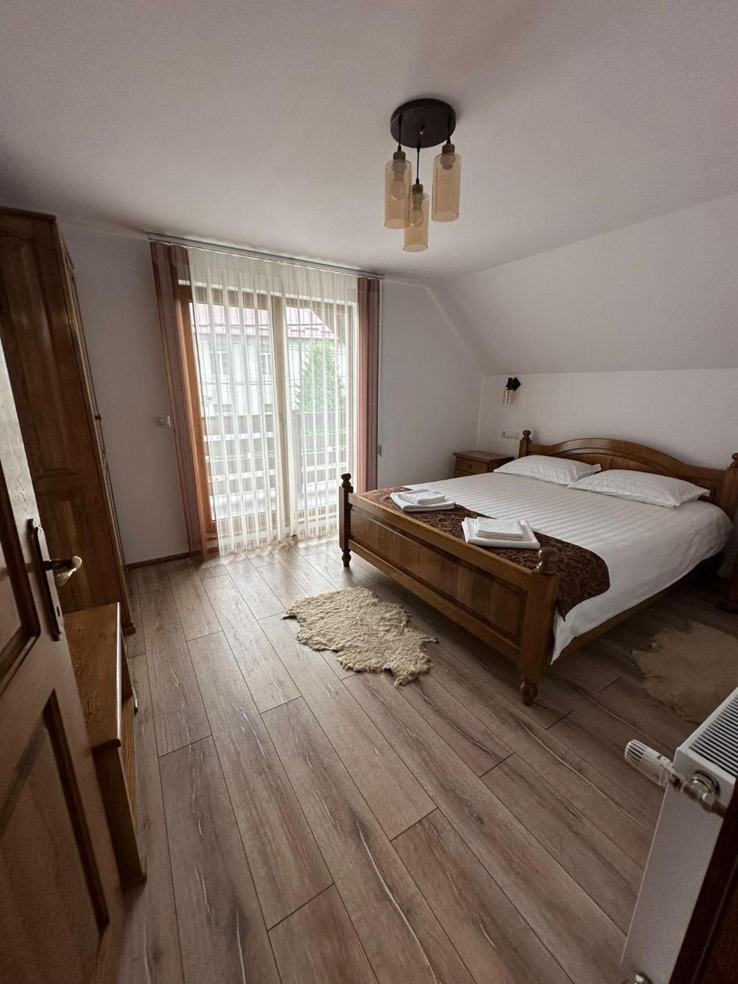 Casa Dacului Hotel Petrova Bagian luar foto