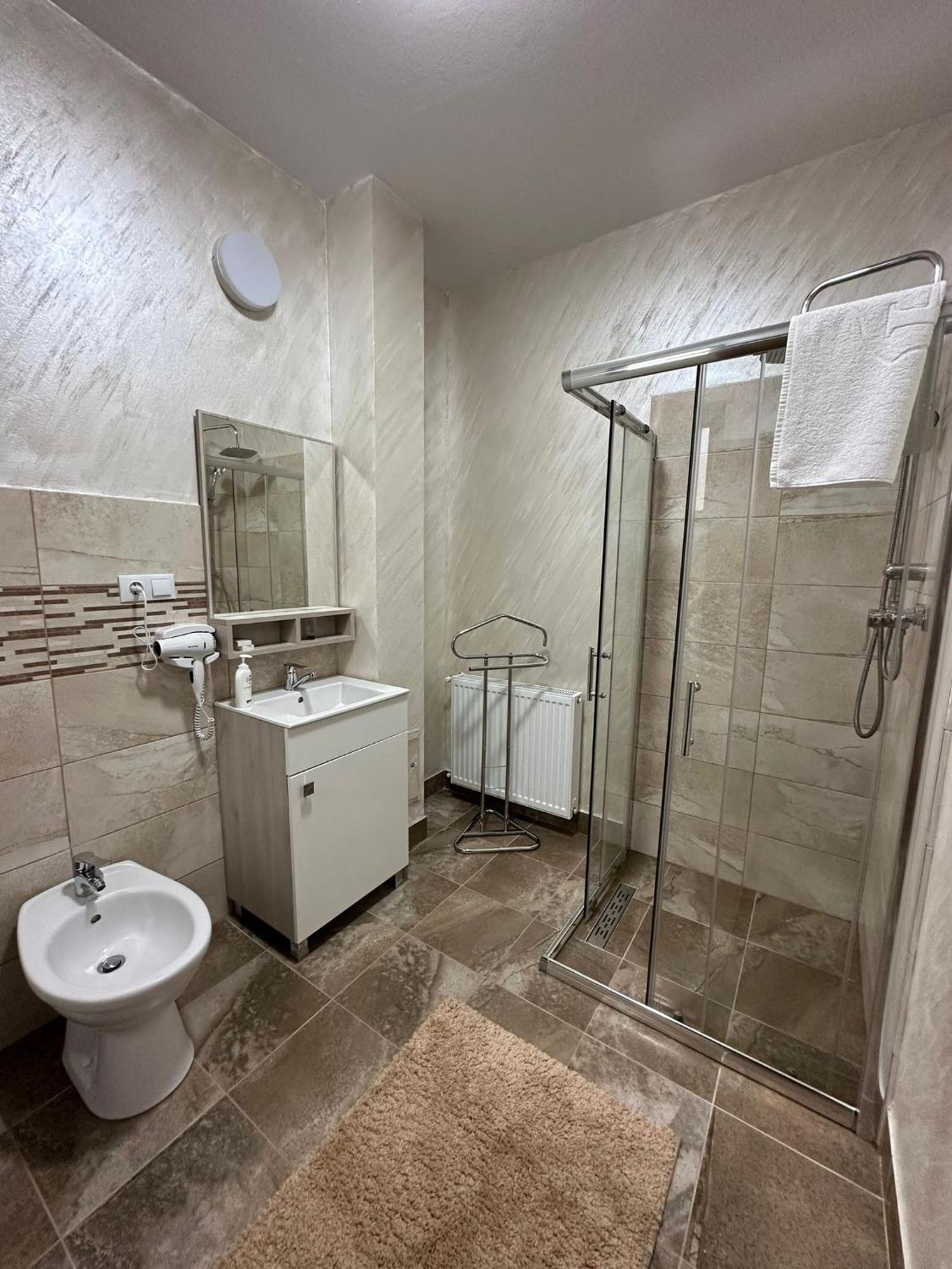 Casa Dacului Hotel Petrova Bagian luar foto
