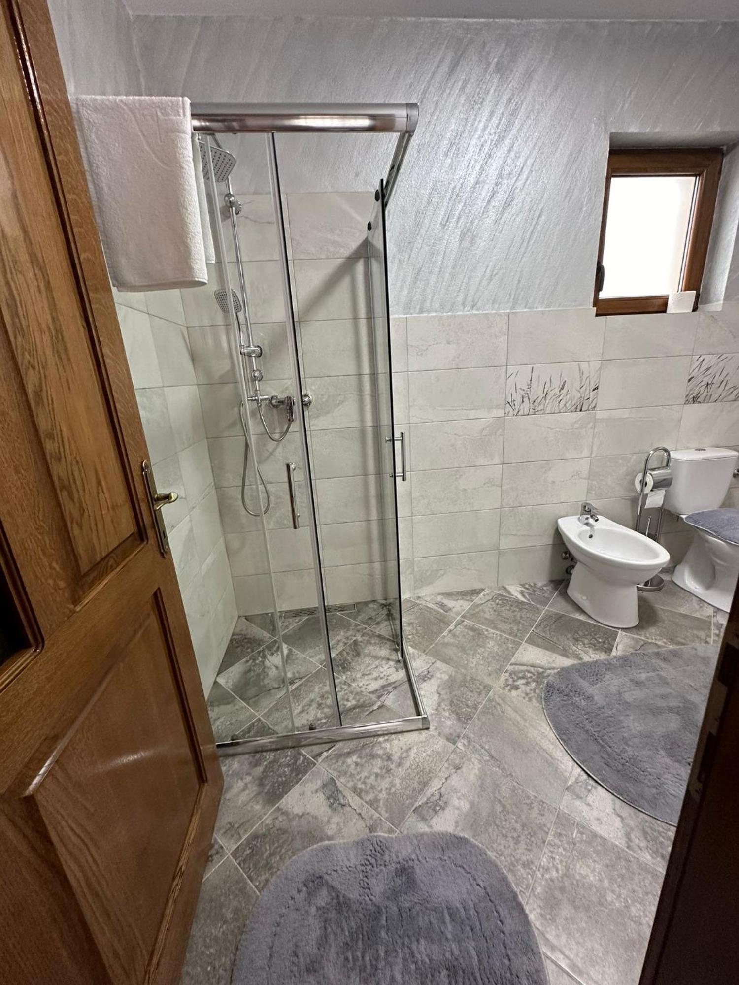 Casa Dacului Hotel Petrova Bagian luar foto